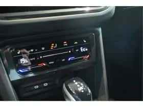Volkswagen Tiguan (2021) thumbnail 25