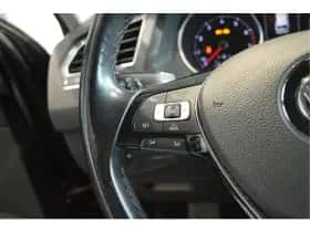 Volkswagen Tiguan (2016) thumbnail 15