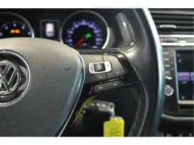 Volkswagen Tiguan (2016) thumbnail 16