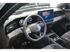 Volkswagen Tiguan (2024) thumbnail 16