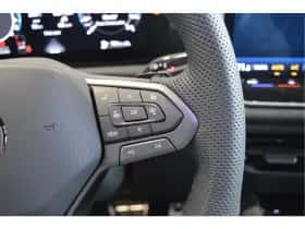 Volkswagen Tiguan (2024) thumbnail 18