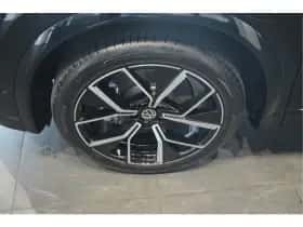 Volkswagen Tiguan (2024) thumbnail 10