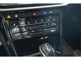 Volkswagen T-Roc (2024) thumbnail 24