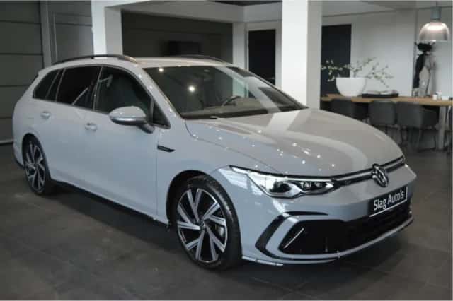 Volkswagen Golf (2021) thumbnail 3