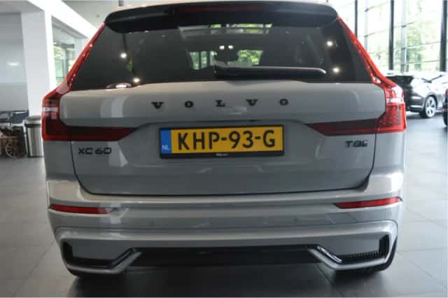 Volvo XC60 (2025) thumbnail 5