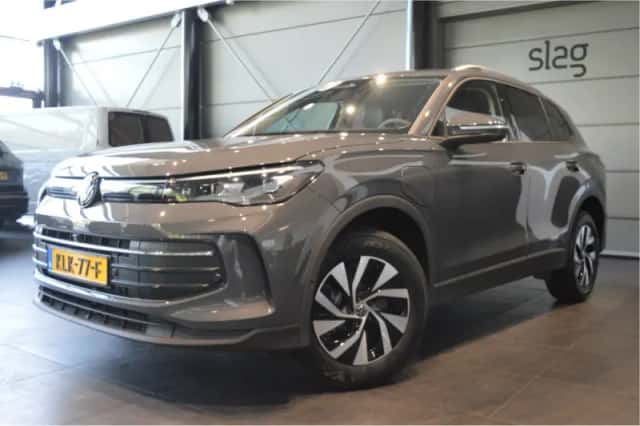 Volkswagen Tiguan (2024) thumbnail 1