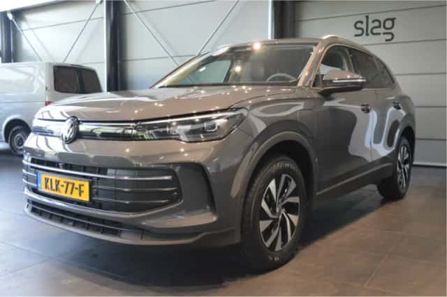 Volkswagen Tiguan (2024) thumbnail 2