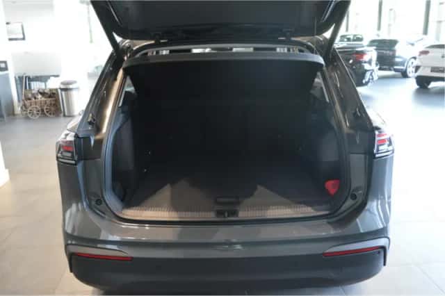 Volkswagen Tiguan (2024) thumbnail 6