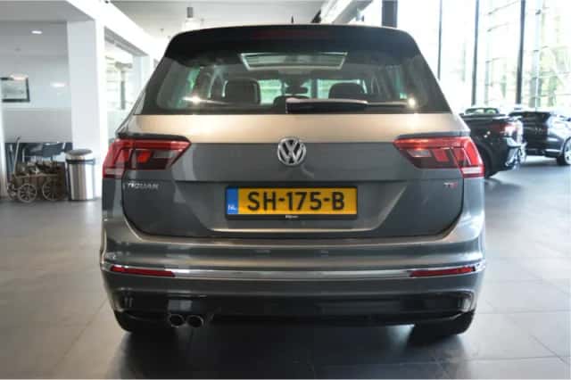 Volkswagen Tiguan (2016) thumbnail 5