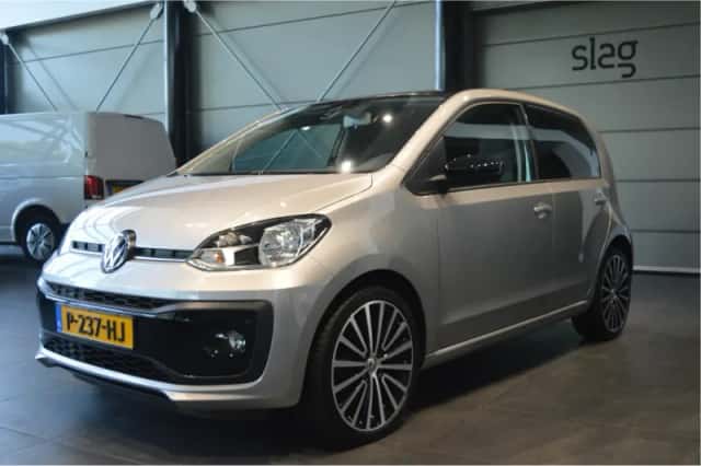 Volkswagen Up! (2018) thumbnail 2