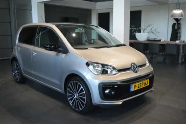 Volkswagen Up! (2018) thumbnail 3