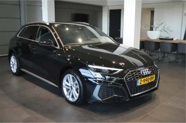 Audi A3 (2021) thumbnail 3