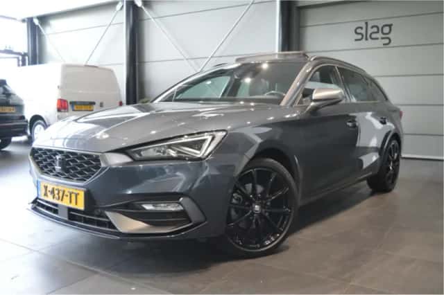 SEAT Leon (2021) thumbnail 1