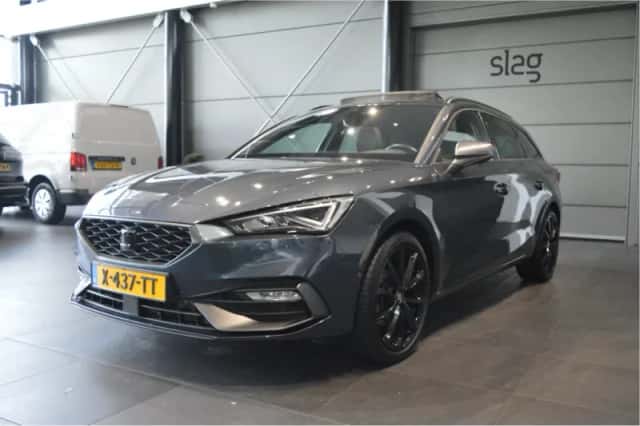 SEAT Leon (2021) thumbnail 2