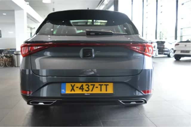 SEAT Leon (2021) thumbnail 5