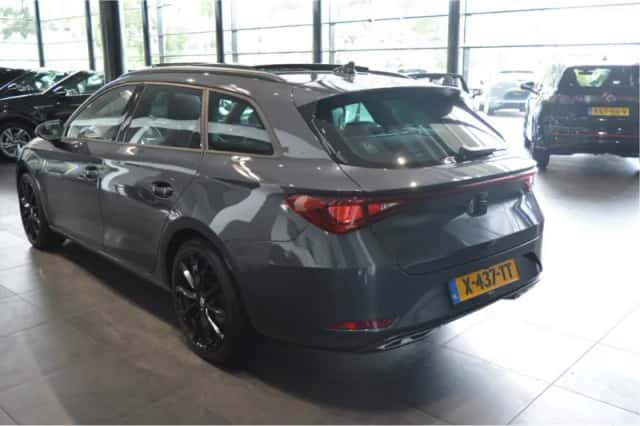 SEAT Leon (2021) thumbnail 6