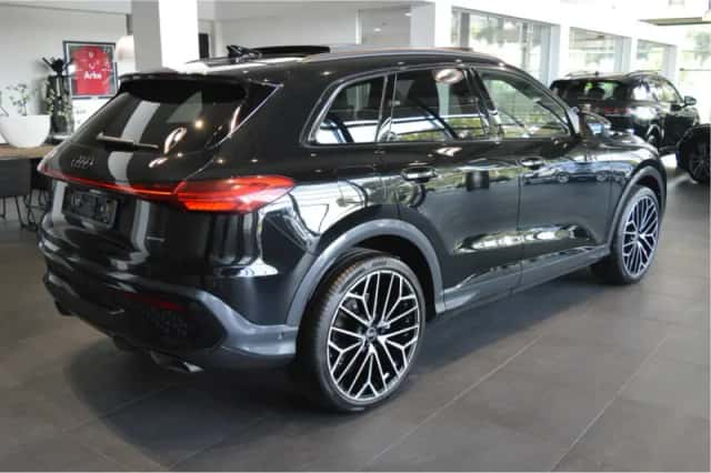 Audi Q5 (2025) thumbnail 4