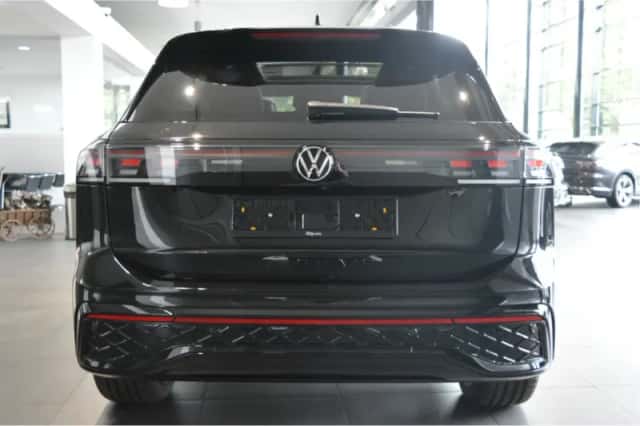 Volkswagen Tiguan (2024) thumbnail 5