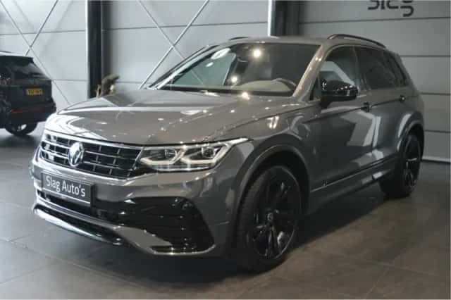Volkswagen Tiguan (2021) thumbnail 2