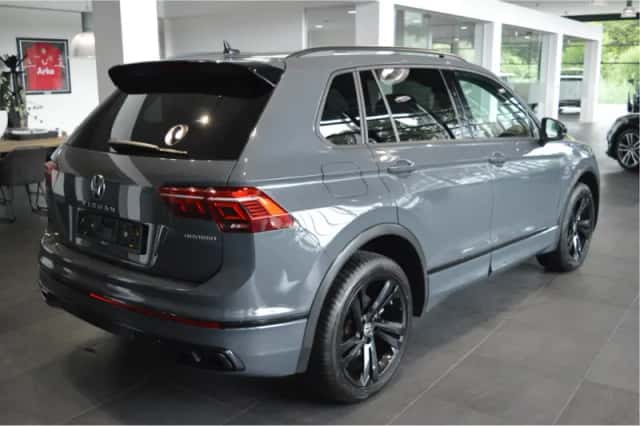 Volkswagen Tiguan (2021) thumbnail 4