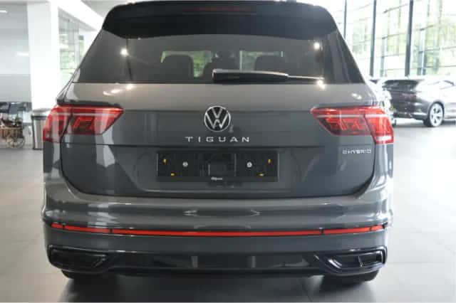 Volkswagen Tiguan (2021) thumbnail 5
