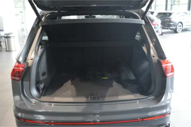 Volkswagen Tiguan (2021) thumbnail 6