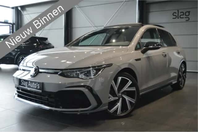 Volkswagen Golf (2024) thumbnail 1