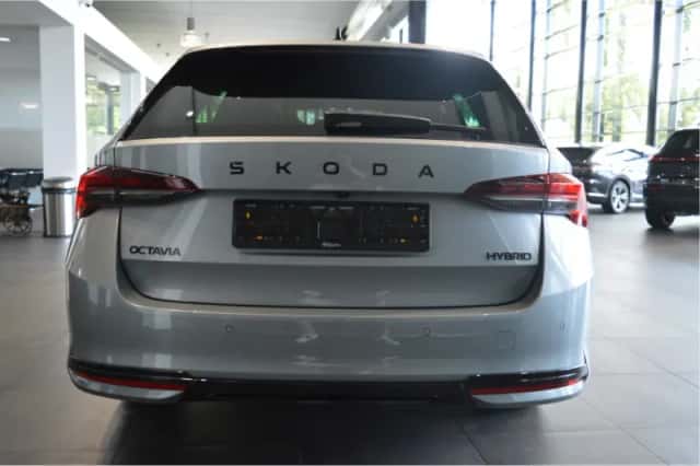 Škoda Octavia (2025) thumbnail 5