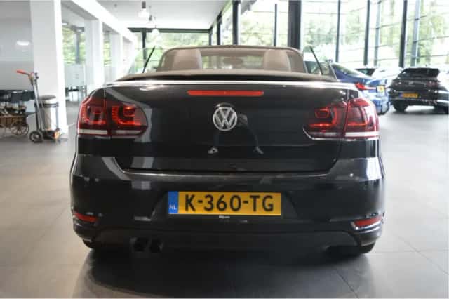 Volkswagen Golf (2015) thumbnail 5