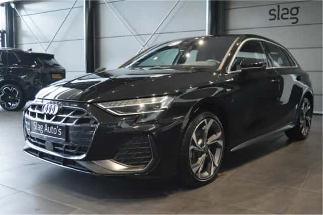 Audi A3 (2025) thumbnail 2