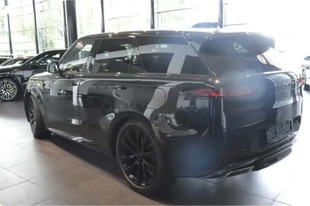 Land Rover Range Rover Sport (2026) thumbnail 3
