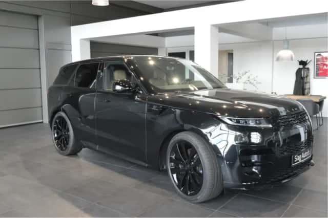 Land Rover Range Rover Sport (2026) thumbnail 4