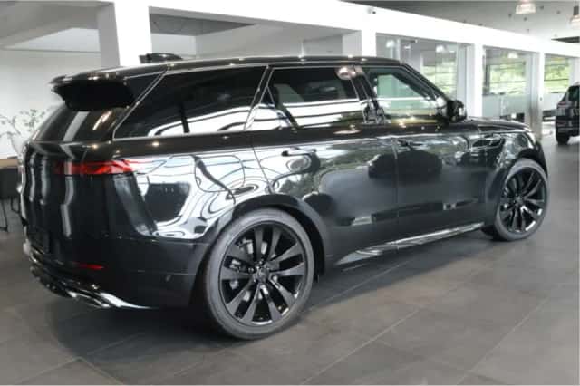 Land Rover Range Rover Sport (2026) thumbnail 5