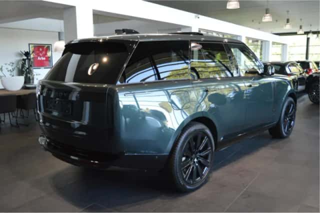 Land Rover Range Rover (2023) thumbnail 4