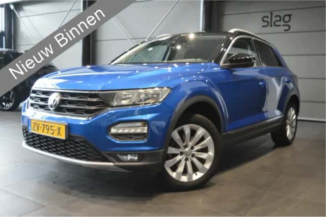 Volkswagen T-Roc (2018) thumbnail 1