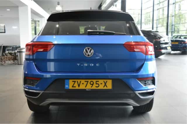 Volkswagen T-Roc (2018) thumbnail 5