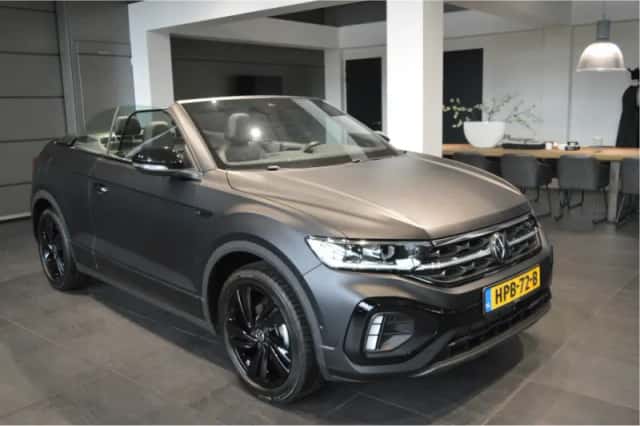 Volkswagen T-Roc (2022) thumbnail 3