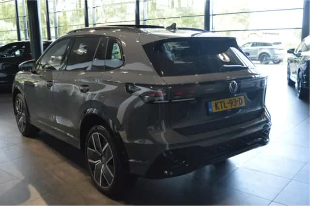 Volkswagen Tiguan (2024) thumbnail 6