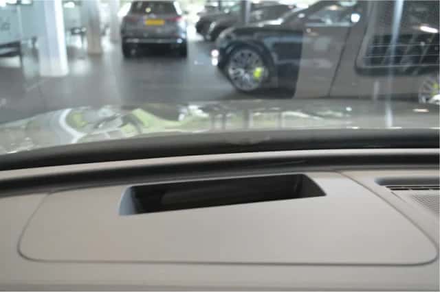 Volkswagen Tiguan (2024) thumbnail 1