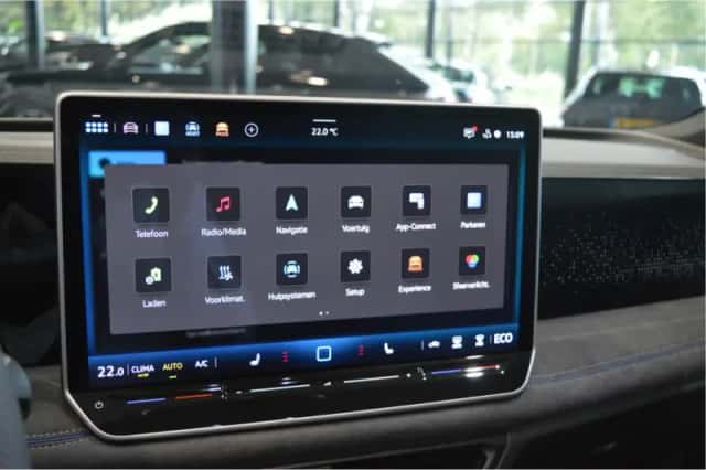 Volkswagen Tiguan (2024) thumbnail 2