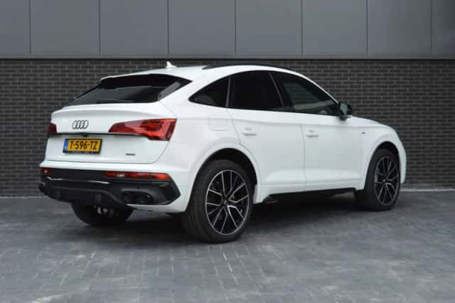 Audi Q5 (2021) thumbnail 3