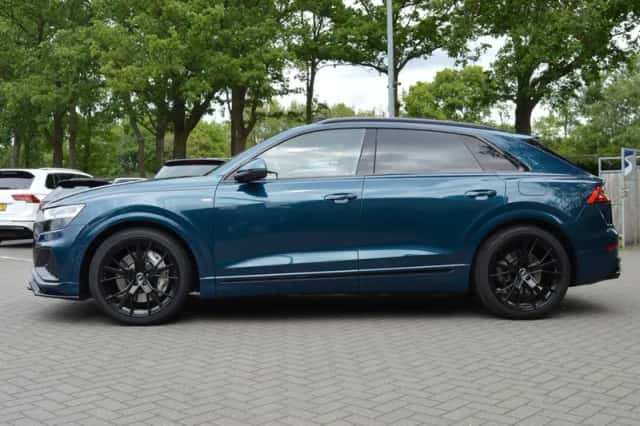 Audi Q8 (2021) thumbnail 4