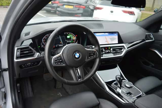 BMW 3-Serie (2021) thumbnail 4