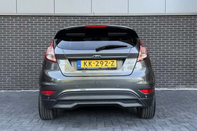 Ford Fiesta (2016) thumbnail 6