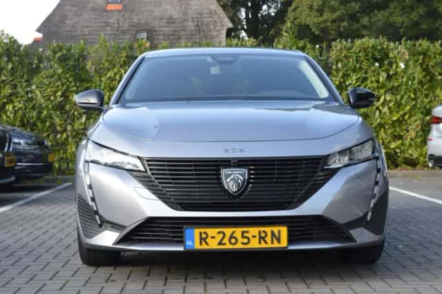 Peugeot 308 (2022) thumbnail 4