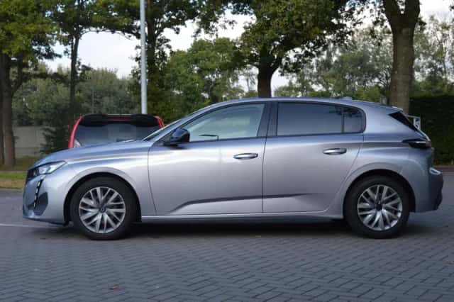 Peugeot 308 (2022) thumbnail 6