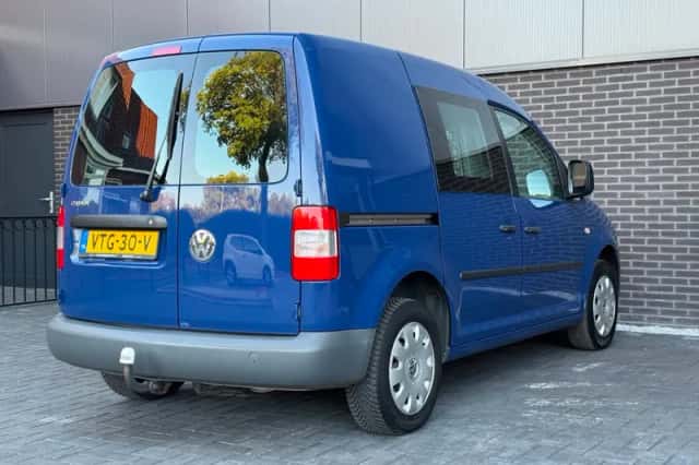 Volkswagen Caddy (2008) thumbnail 2