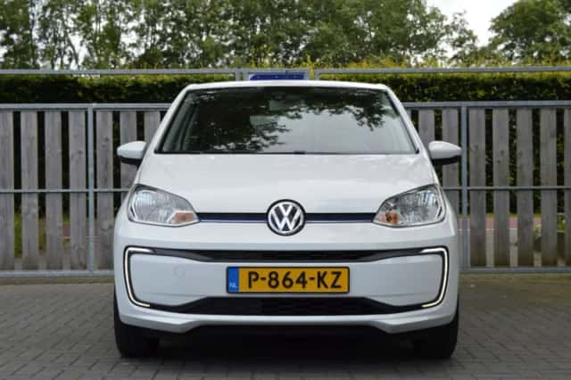 Volkswagen E-up! (2017) thumbnail 4