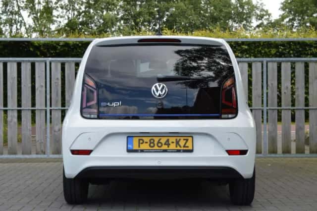 Volkswagen E-up! (2017) thumbnail 5