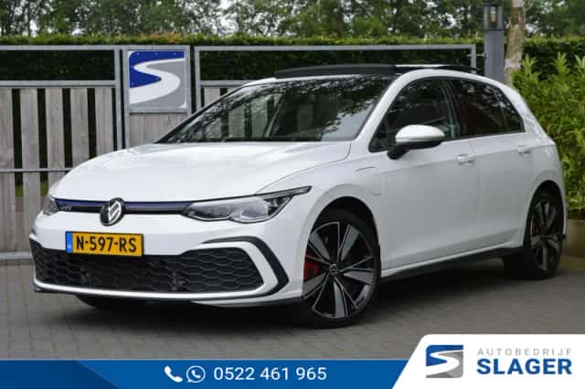 Volkswagen Golf (2020) thumbnail 2